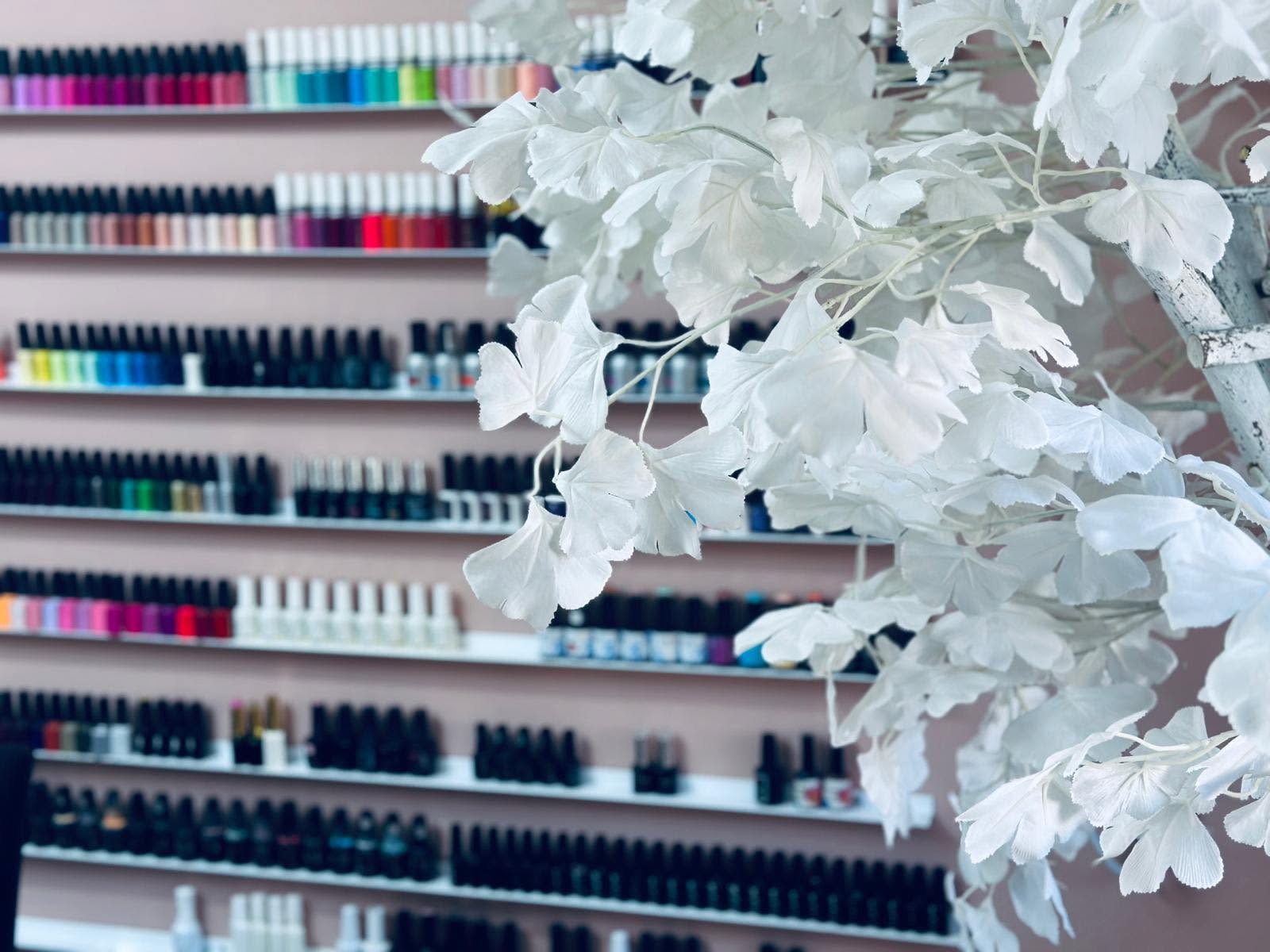 Raghdo nails